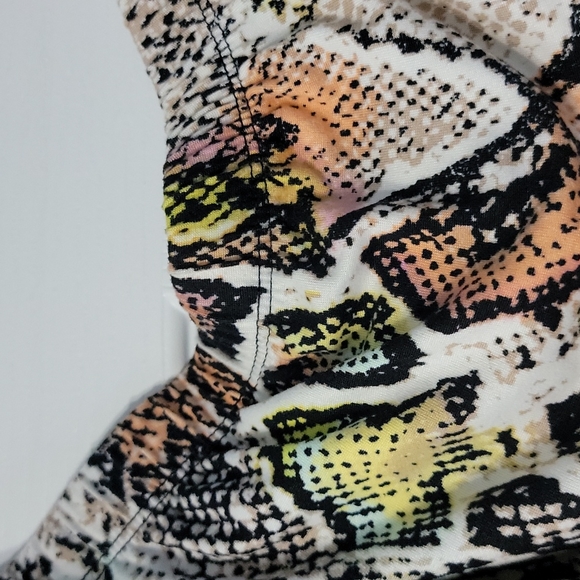Jumpsuit - Snakeskin print - Picture 6 of 9